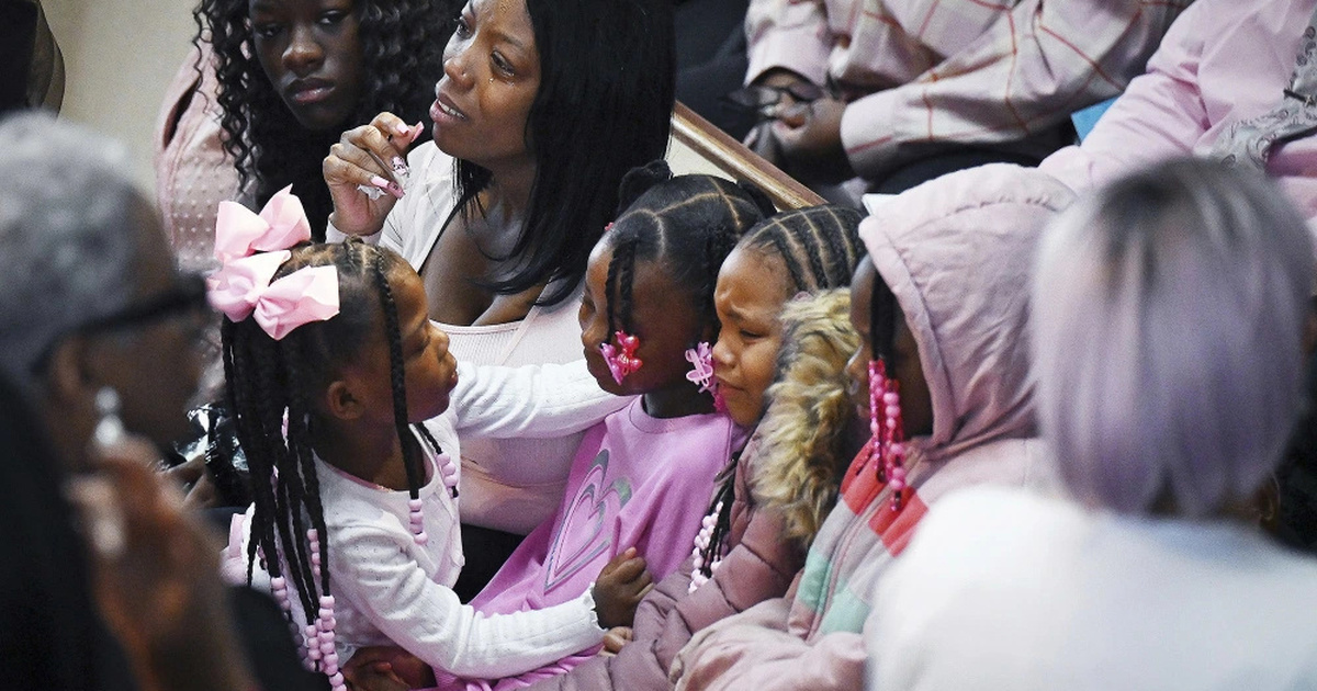 Detroit mother given new home after 2 of her children die sleeping in ...