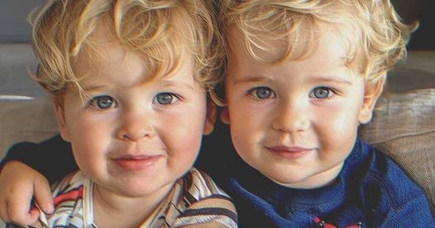 Man and Woman on a Blind Date Surprised to Find Their Kids are Mirror Images of Each Other