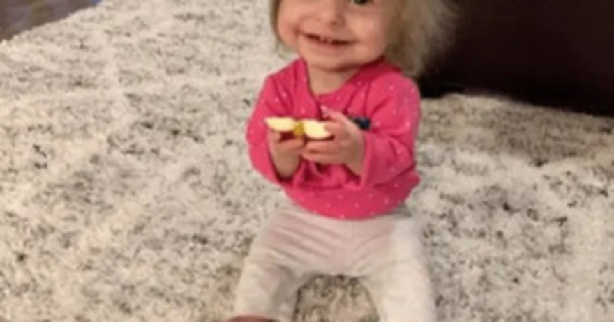 Meet Abigail Lee Embracing a Unique Life Destined to Be Doll Size