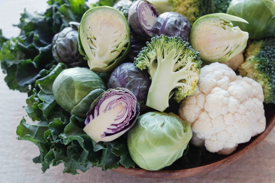 6 types of foods that negatively affect your thyroid