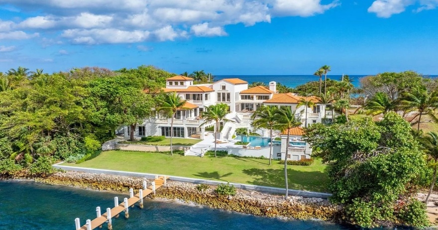 Fox News’ Sean Hannity buys Palm Beach townhome near Trump’s Mar-a-Lago