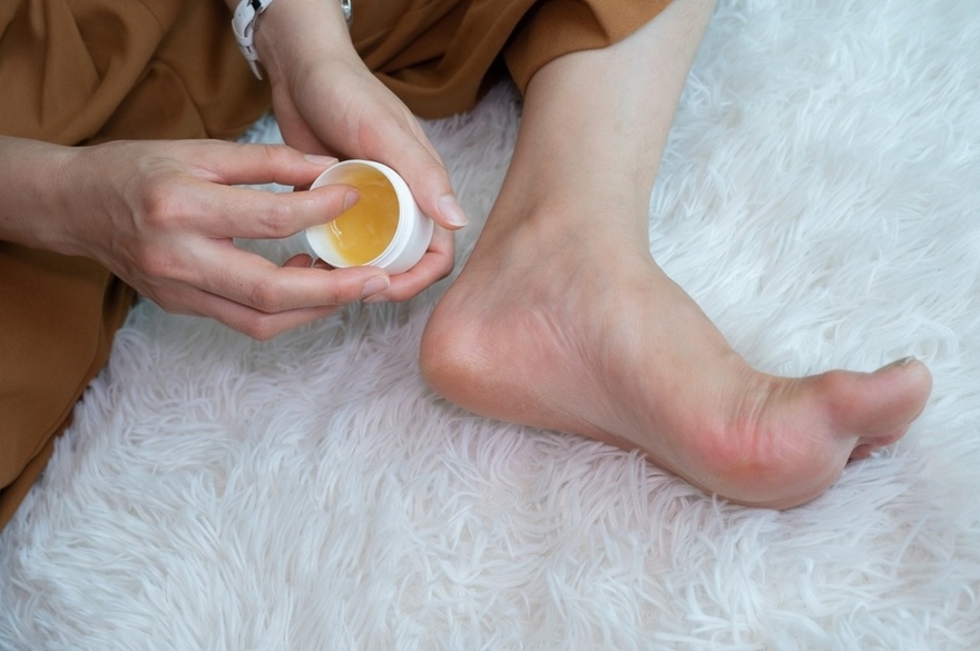 10 Symptoms of Diabetes That May Show Up In Your Feet