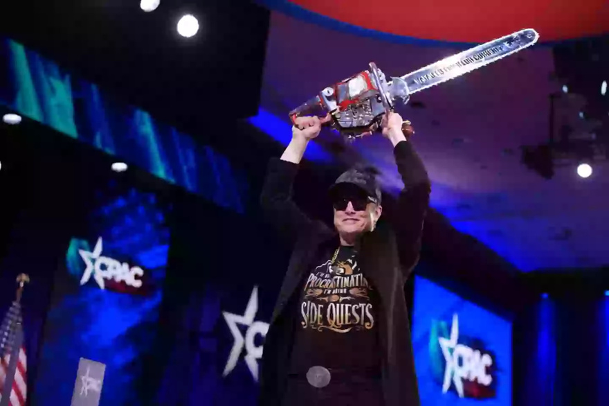 Grimes sends panicked message to ex Elon Musk as he wields chainsaw on stage