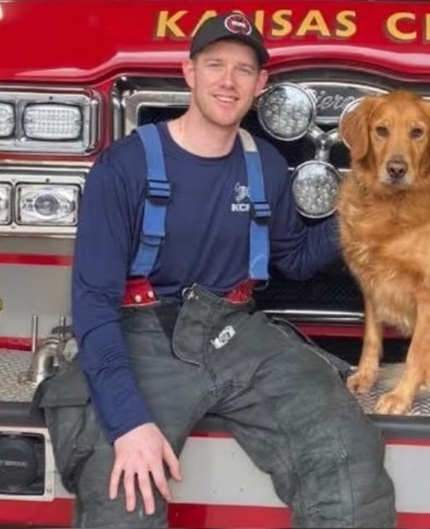 Firefighter paramedic fatally stabbed in heart by patient he was trying to help