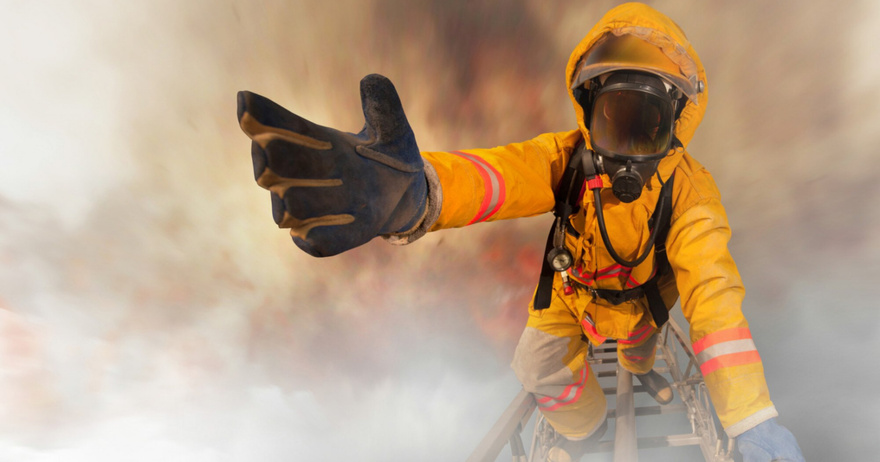 Firefighters Warn: This Common iPhone Habit Could Burn Your House Down While You Sleep