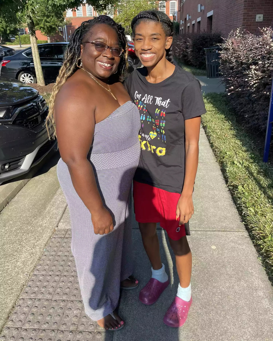 I am a Single Mom Who Was Diagnosed with Colon Cancer at 33. I Do My Best to Push Through for My Young Daughter