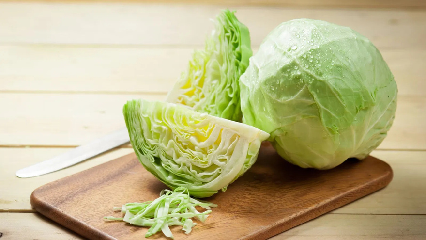 4 Types of People Who Should AVOID Eating Cabbage
