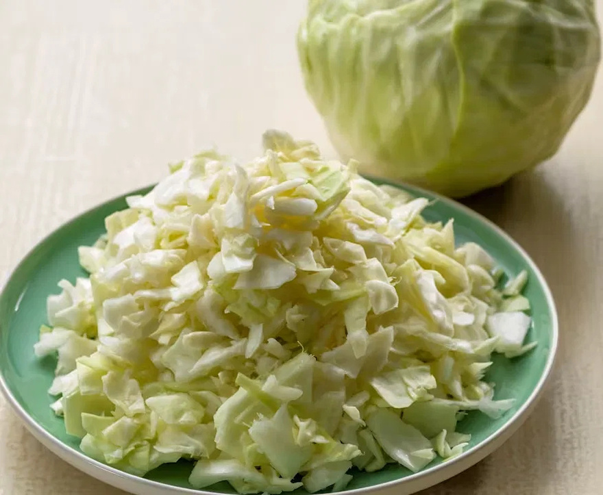 4 Types of People Who Should AVOID Eating Cabbage