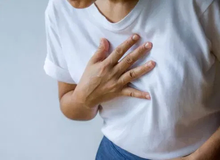 If you have a persistent cough, accompanied by the following 8 symptoms