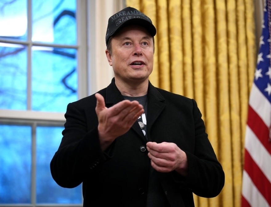 Awkward moment Fox News reporter asks about Trump receiving $10 million compensation from X in front of Elon Musk