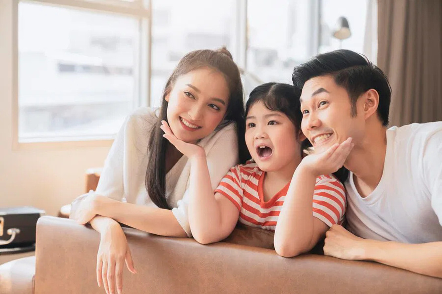 We adopted a 4-year-old girl and a month later she war:ned me, “Mom, don’t trust Dad.”