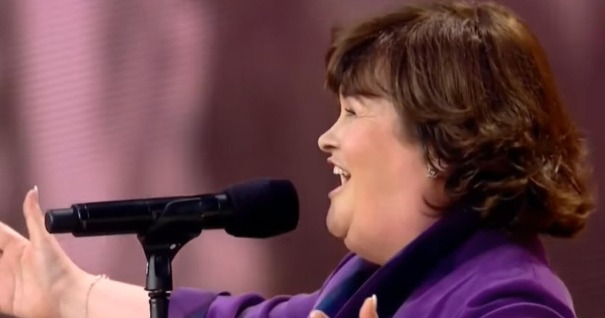 Susan Boyle Thrilled The Crowd At The 2014 Commonwealth Games With A Beautiful Tribute To Her Home Country.