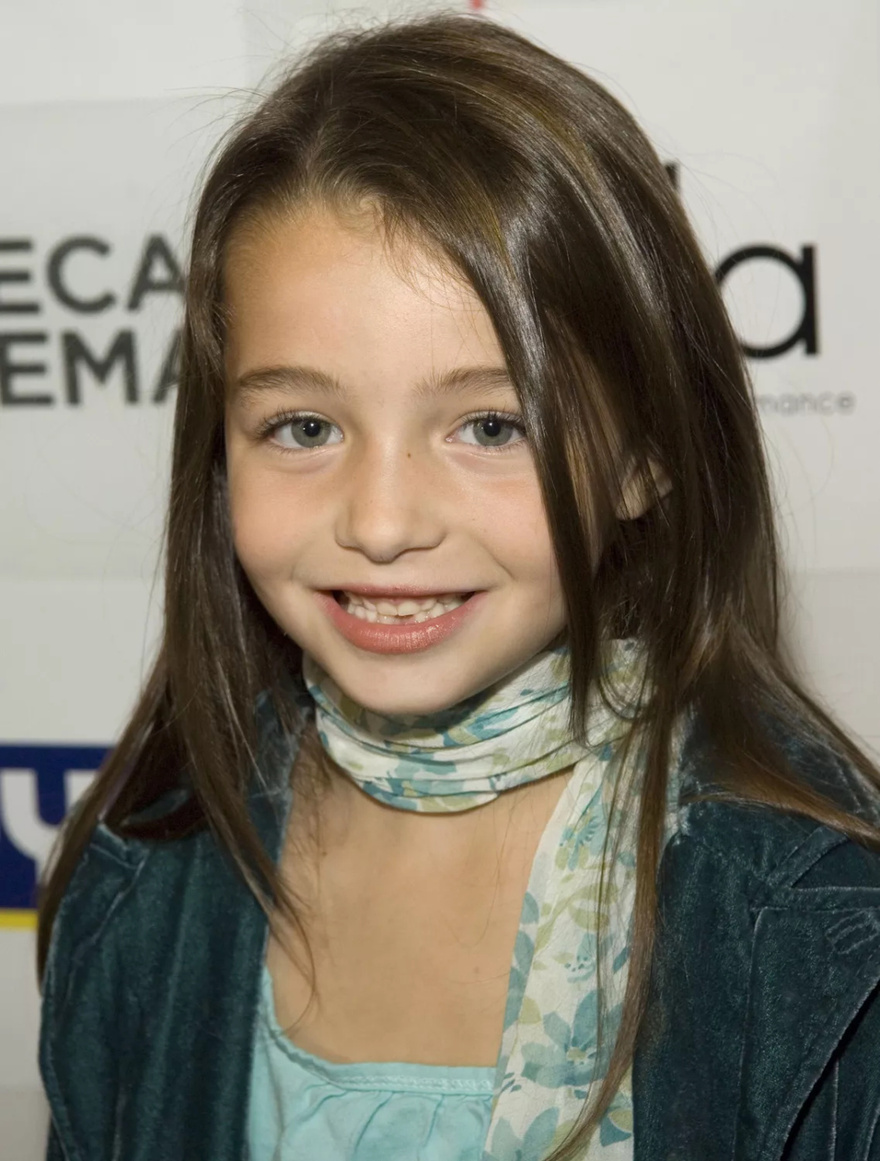 Former Child Actress Sophie Nyweide, Who Starred in Noah and Margot at the Wedding, Dies at 24