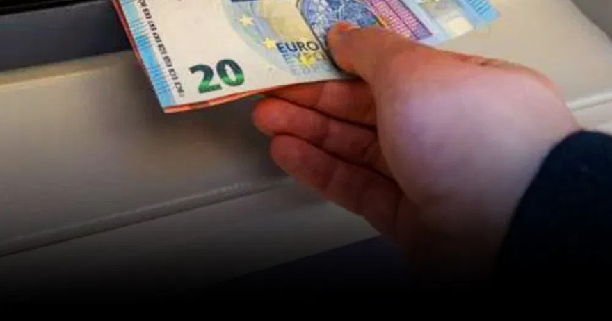 Withdraw money legally from an ATM without using a bank card: here’s the trick