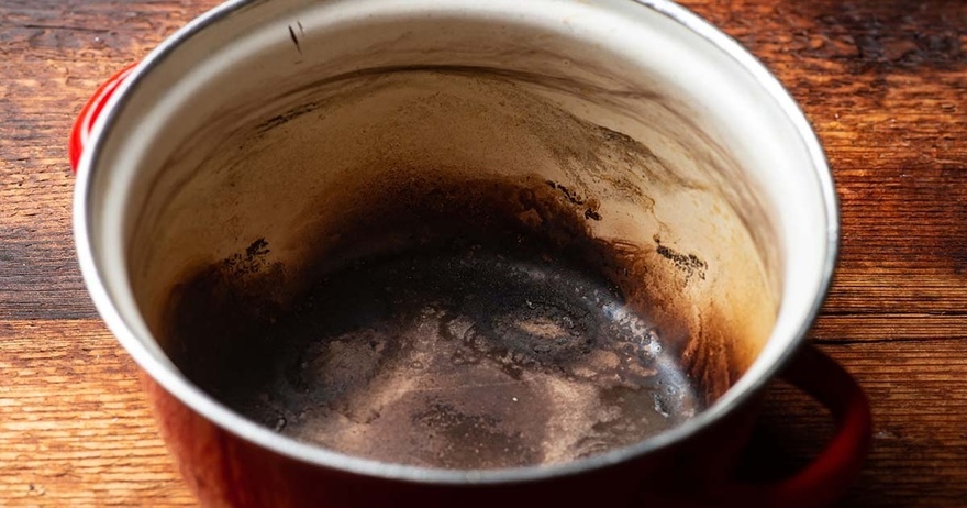 14 Things You Should Always Throw Away