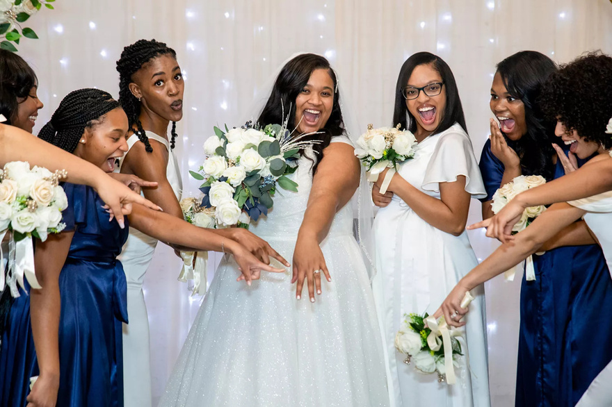 Bride Doubles Down on Choice to Not Wear Makeup at Her Wedding, Despite Massive Online Backlash