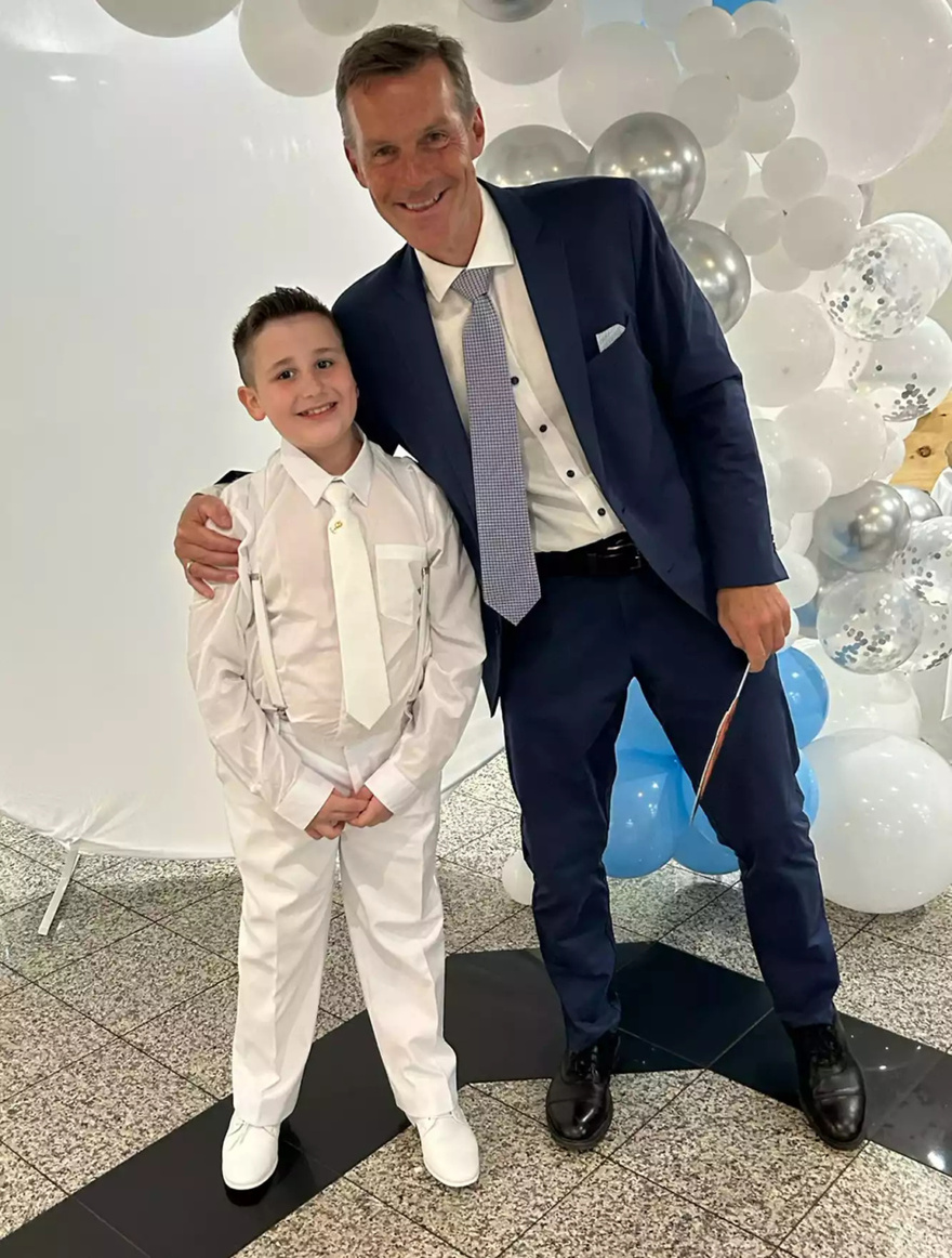 Stranger Who Donated Liver to Young Boy Surprises Him at His First Communion. His Reaction Is Priceless