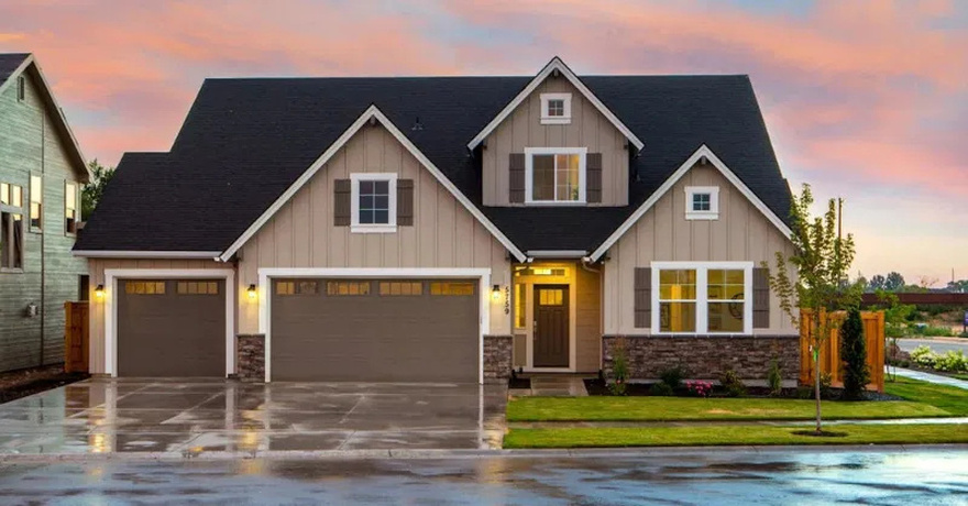 I Showed Up at My Parents’ for Easter Only to Find Out My Older Sister Kicked Them Out and Made Them Live in Their Own Garage – It Was Her Biggest Mistake
