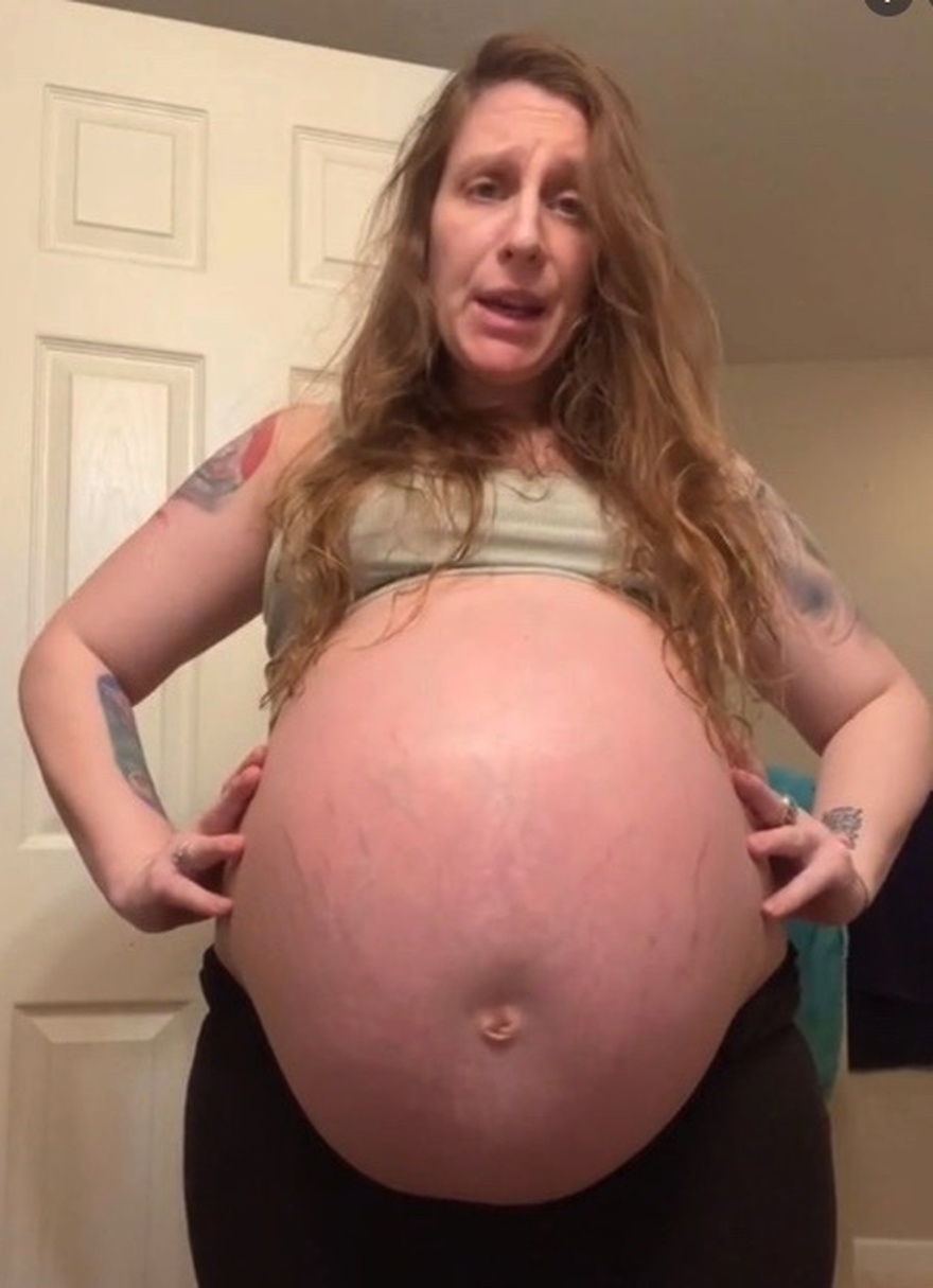 Mom’s baby bump was so huge people thought she was carrying 8 babies