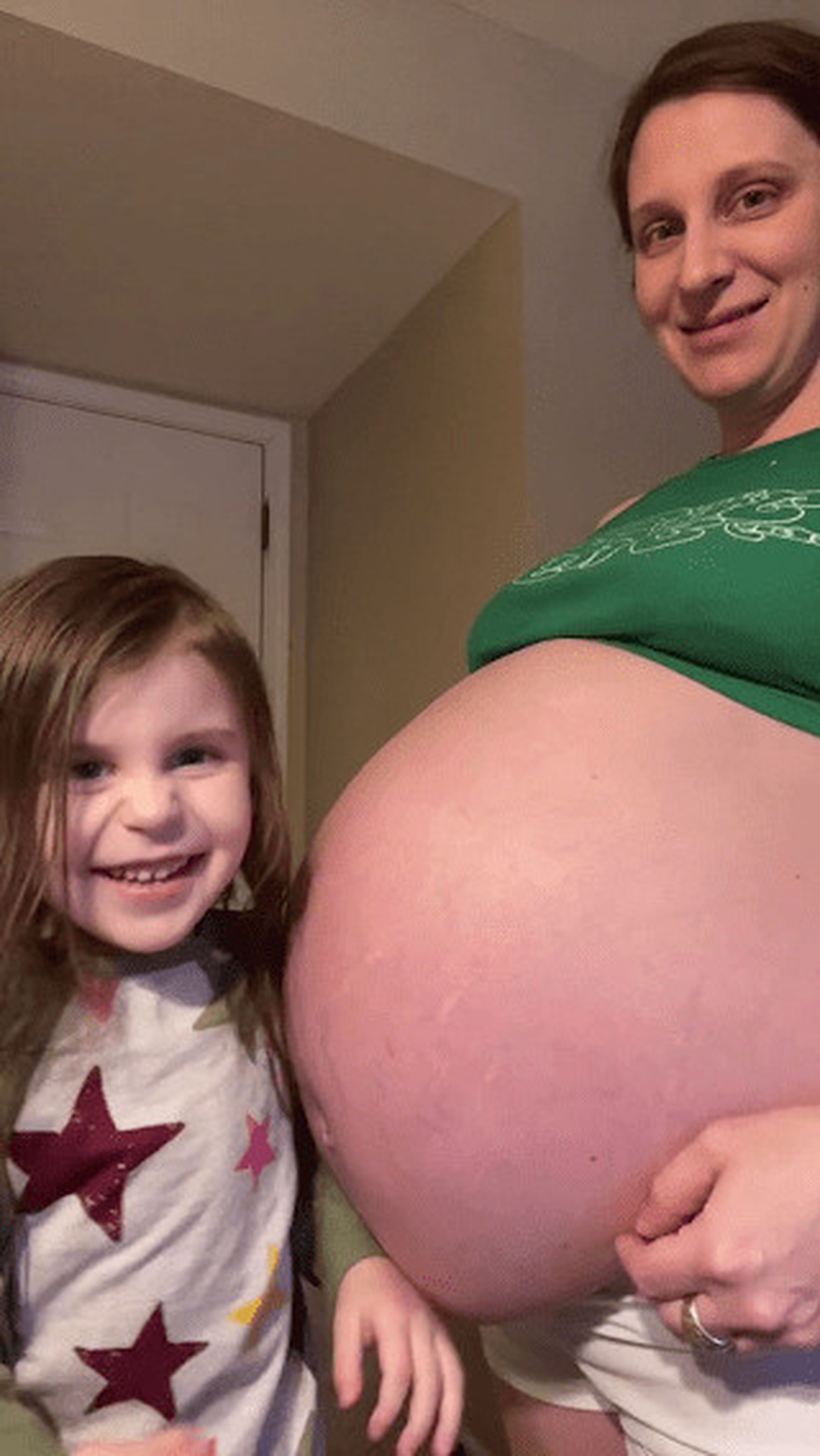 Mom’s baby bump was so huge people thought she was carrying 8 babies