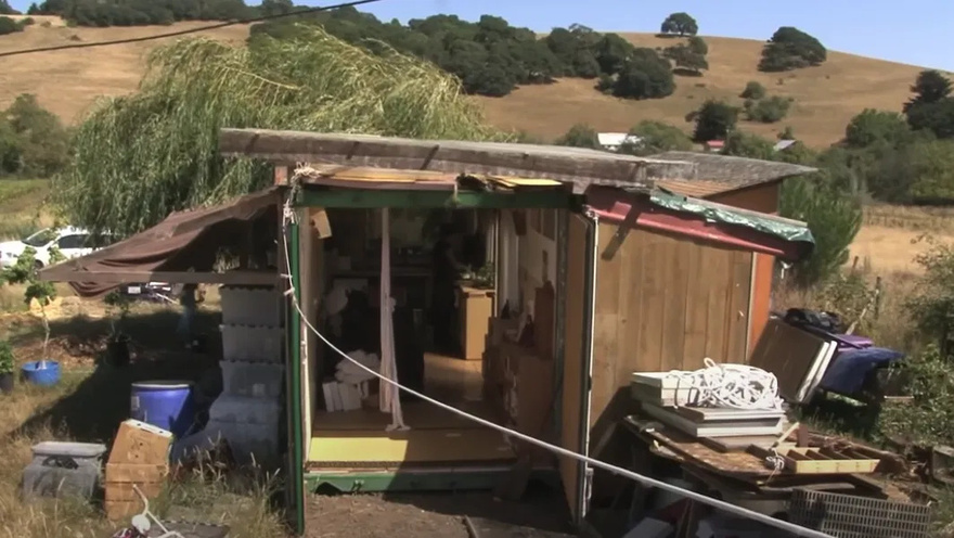 Mother and daughter live in a surprising container