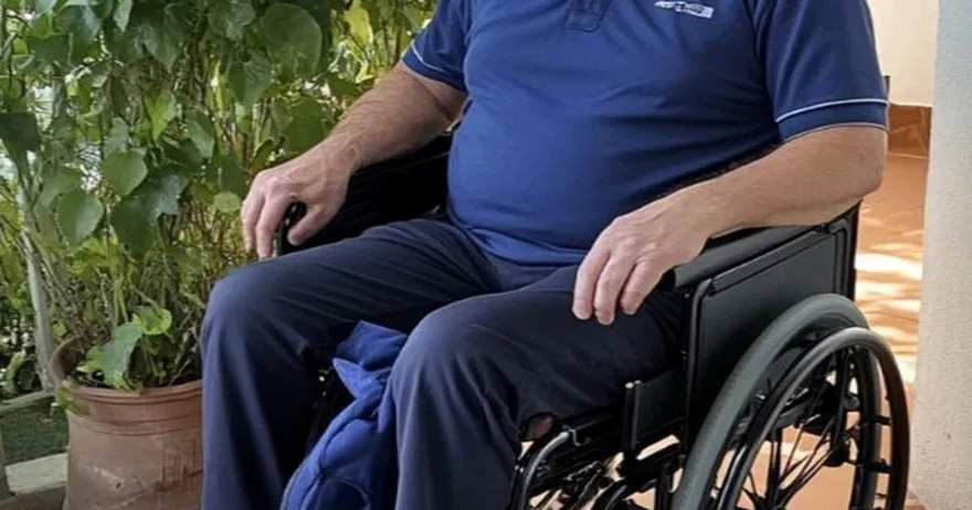 Woman Leaves Dad in Wheelchair on the Street Promising to Return Soon & Comes Back 12 Years Later