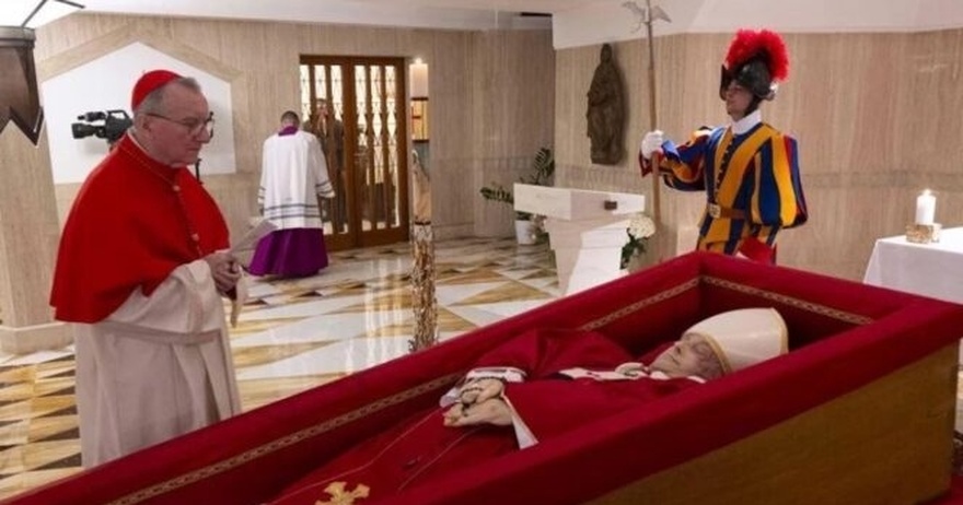 The holy items inside Pope Francis’ casket