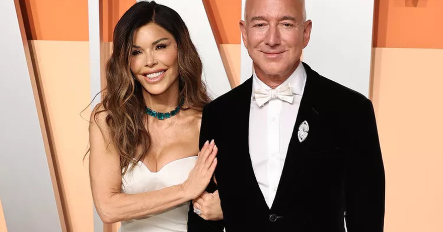 Which Celebs Could Be on Jeff Bezos and Lauren Sánchez’s Starry Wedding Guest List