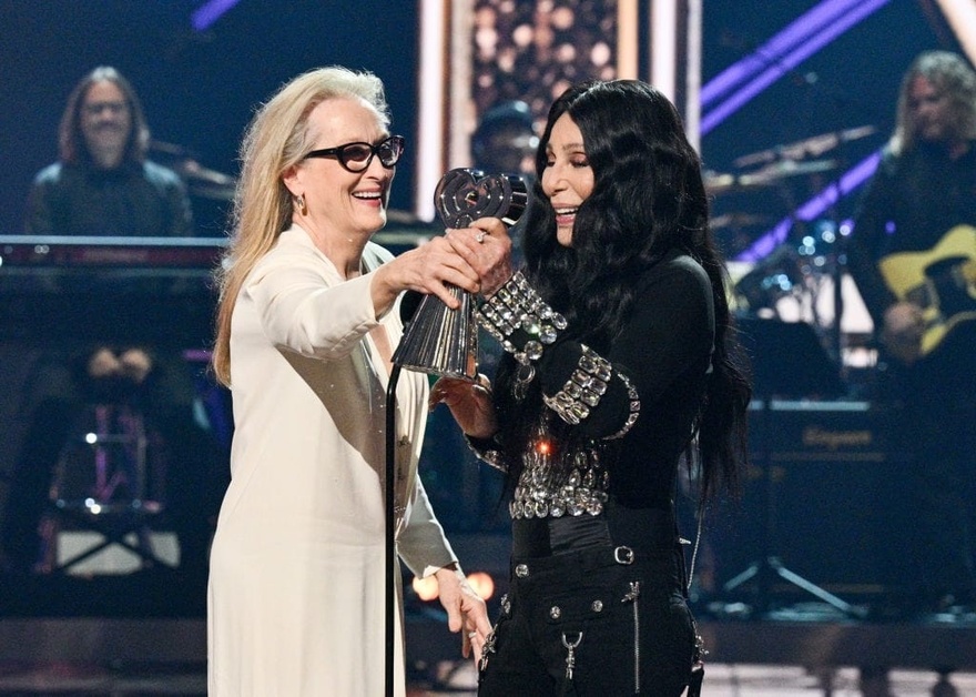 Meryl Streep, 75, stuns in high slit dress — but one detail causes a stir