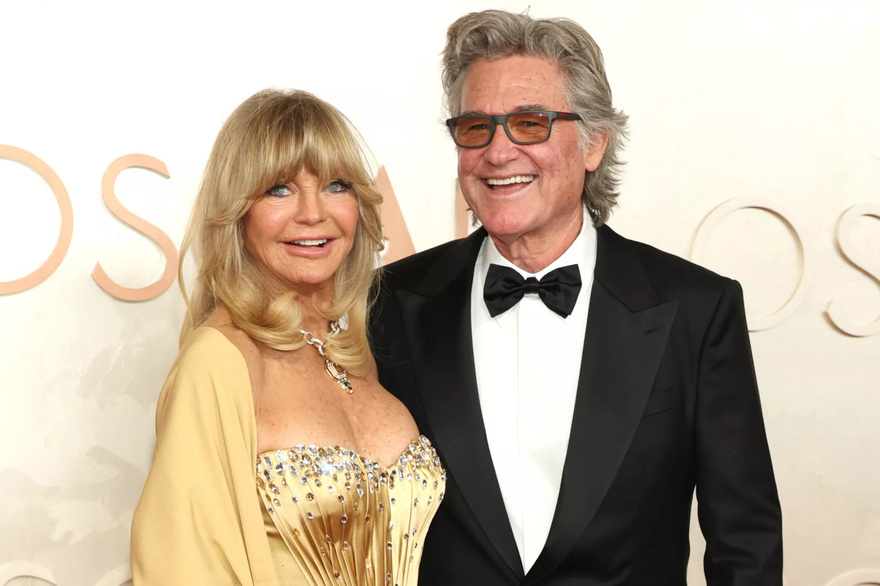Kurt Russell and Goldie Hawn Hold Hands While Out for a Dinner Date in Los Angeles