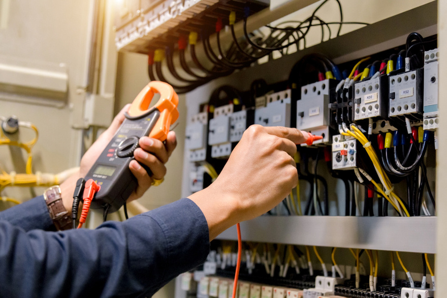 Firefighters Want Everyone To Know What They Should Never Plug Into A Power Strip