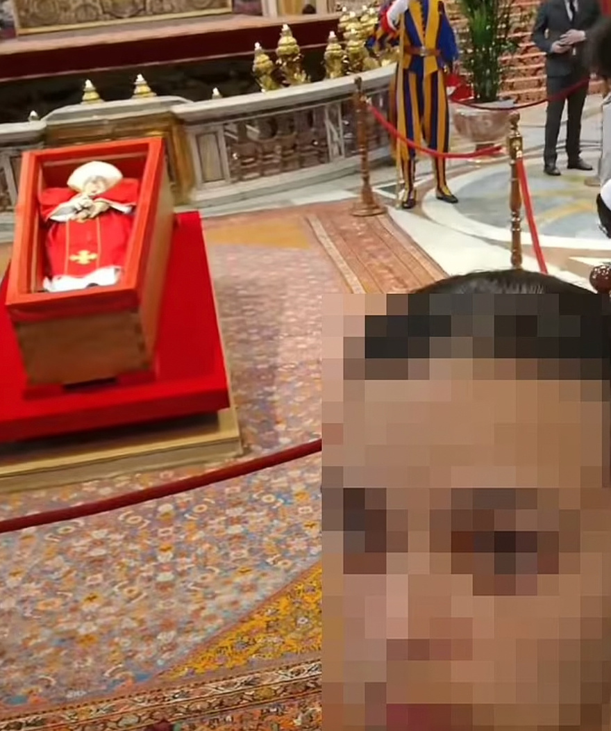 New rule for viewing Pope Francis’ body after “outrageous” behavior
