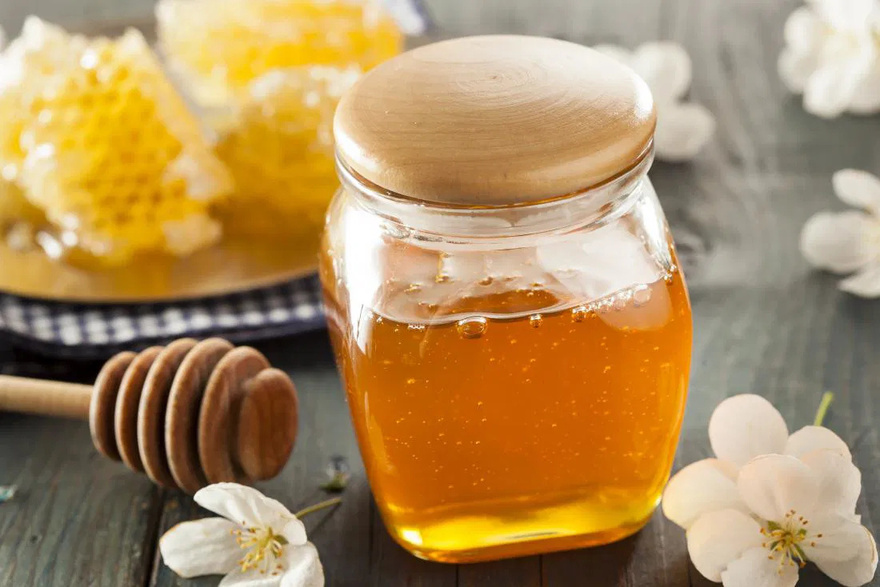 Say goodbye to joint pain and foot pain with a relaxing rosemary bath