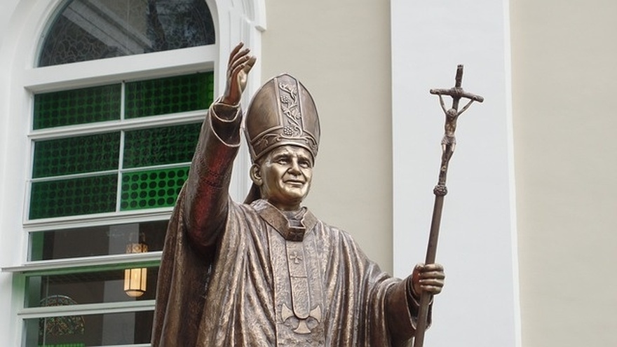 Why Women Can’t Become Pope: What Happens After Pope Francis’ Death at 88