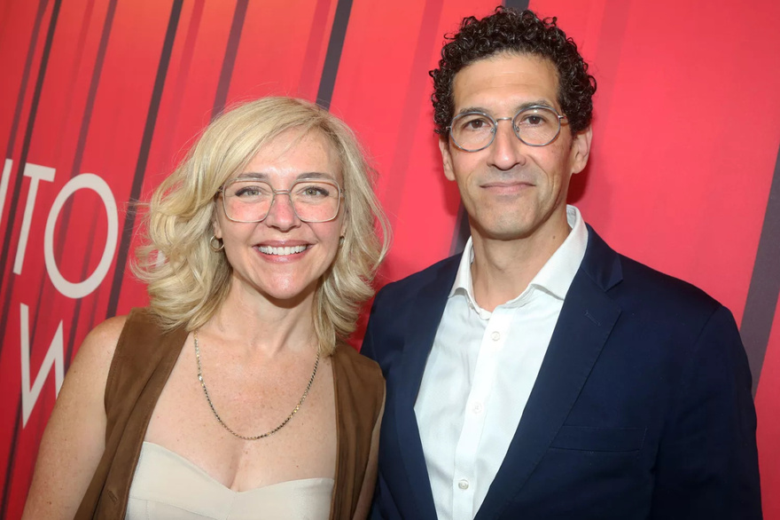 Meet the Real-Life Loves of the Georgie & Mandy’s First Marriage Cast (Including One Couple Who Met on an Iconic TV Show)