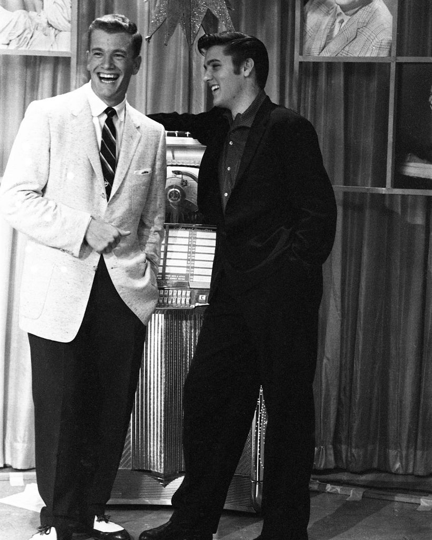 Legendary game show host Wink Martindale dies
