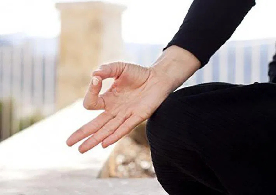 Stretch your ring finger with your thumb and hold it for a few seconds. You’ll love the reason!
