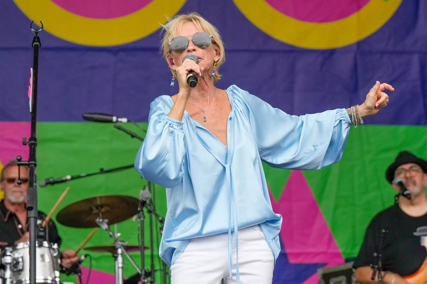 Country Star Lorrie Morgan Cancels Upcoming Concerts and Appearances as Husband Is Hospitalized with Cancer
