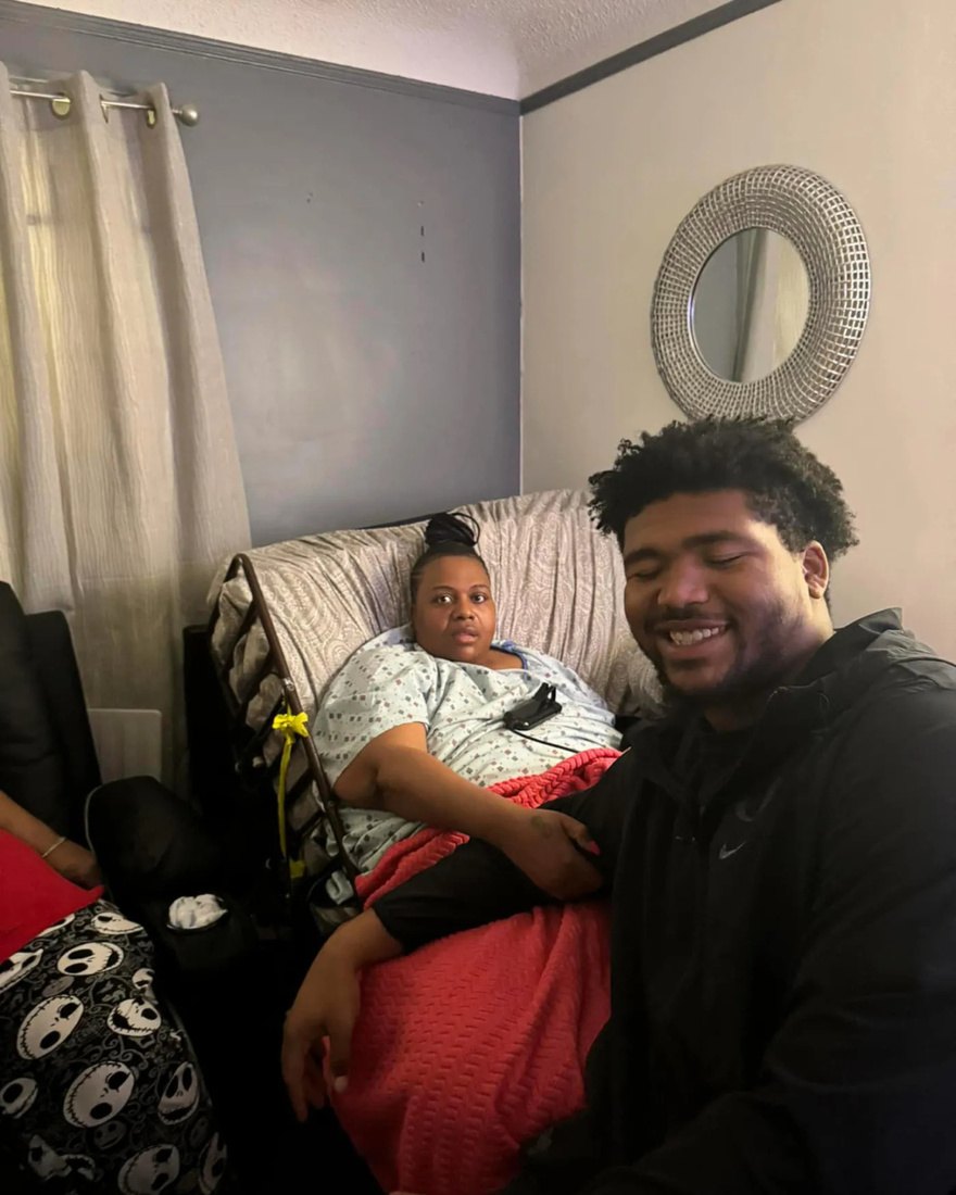 NFL Draft Pick Derrick Harmon’s Mom Dies Shortly After His Selection by the Steelers