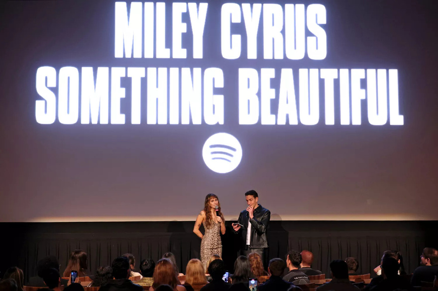 Miley Cyrus’ House Burned Down. Why She Now Sees the Dark Moment as the ‘Biggest Blessing I’ve Ever Had’