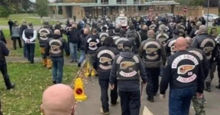 A group of motorcyclists showed up to defend my child from ʙᴜʟʟɪᴇs — what occurred afterward stunned the entire community