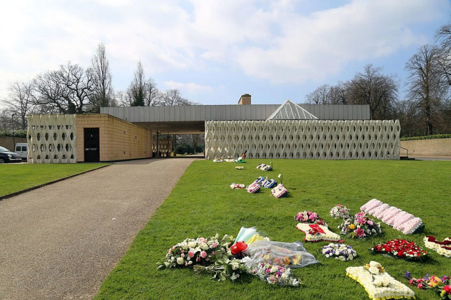 This is what really happens to your body in a crematorium, and it’s not pretty.