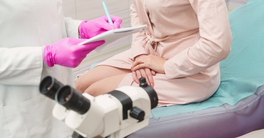 Your Guide to Preparing for the Gynecologist: 10 Key Dos and Don’ts