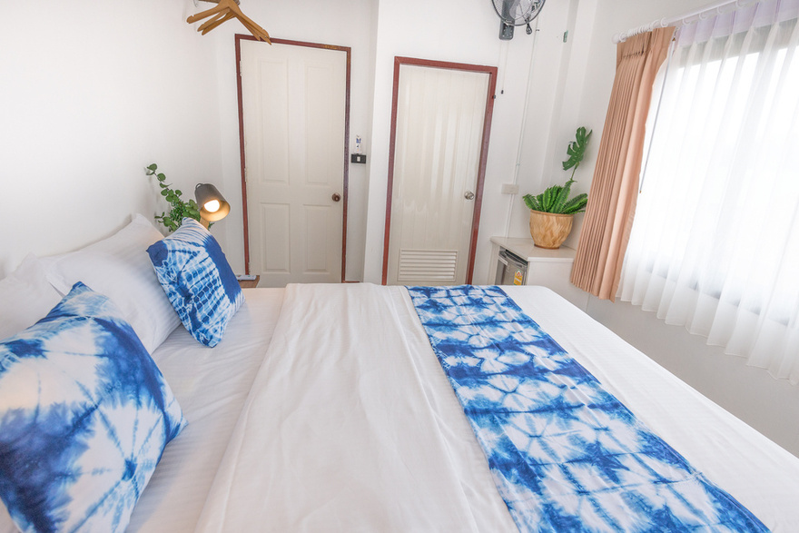 Bed Scarves: What Are They and Why Do You Need One?