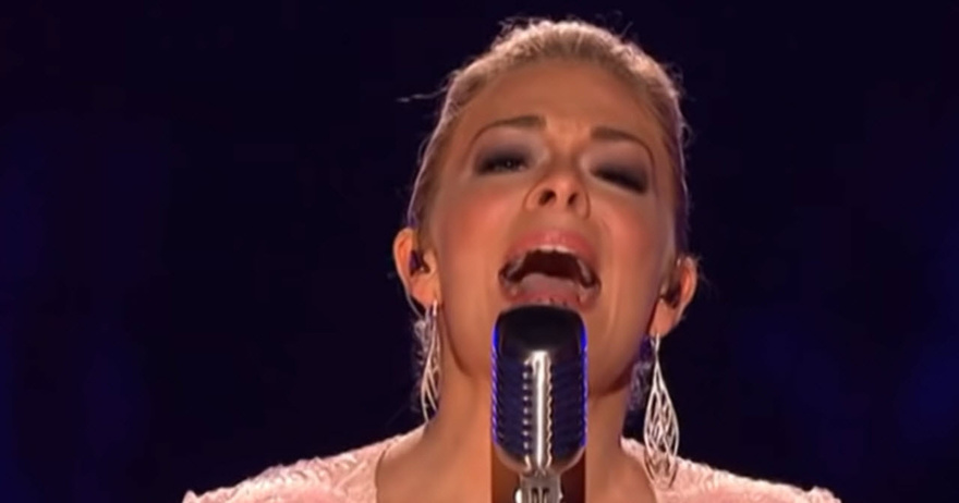 LeAnn Rimes Gives Haunting Tribute To Patsy Cline And We Are Covered In Goosebumps.