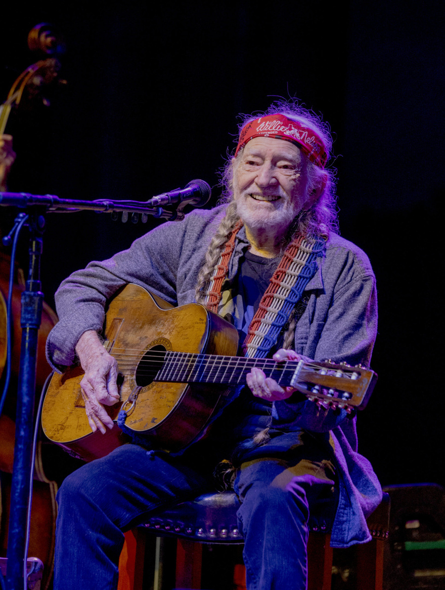 Willie Nelson’s son Lukas sings ‘Always On My Mind,’ sounds exactly like his legendary dad