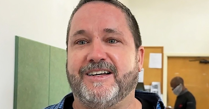 Man Gets Diagnosed with Terminal Cancer. His ‘Dying Wish’ Is to Volunteer in All 50 States