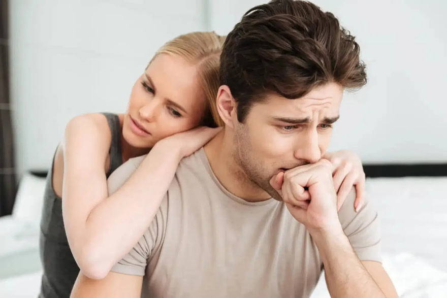 When a Woman Gets Too Attached to Her Partner: What It Really Reveals