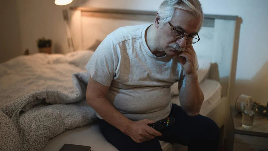 This remedy helps old people sleep like babies, for ten hours straight